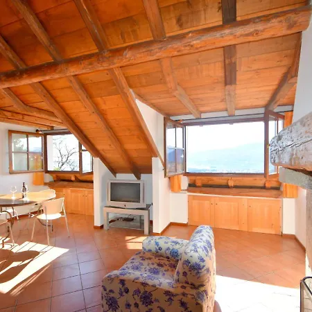 Ferienhaus Peaceful Cottage In Cargiogo With Private Terrace Arizzano